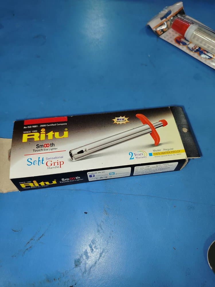 Ritu Regular Smooth-Touch Gas Lighter